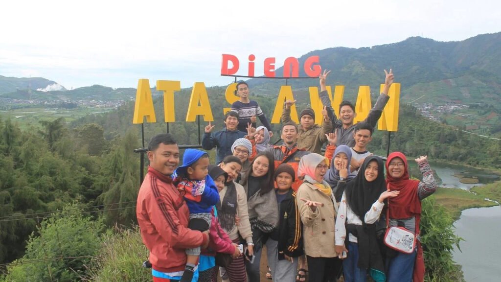 paket wisata dieng