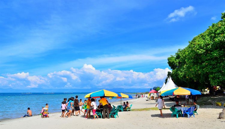 Pantai Pasir Putih Parbaba