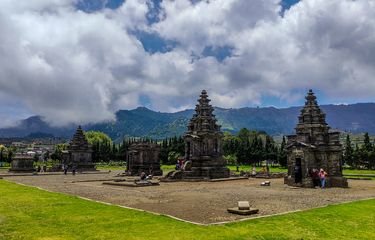 Candi Arjuna-Raja Wisata