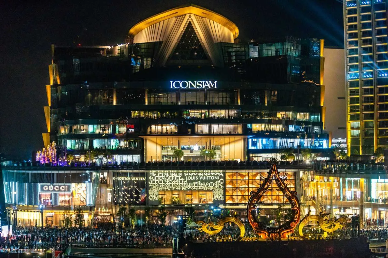 Icon Siam Mall - Raja WIsata